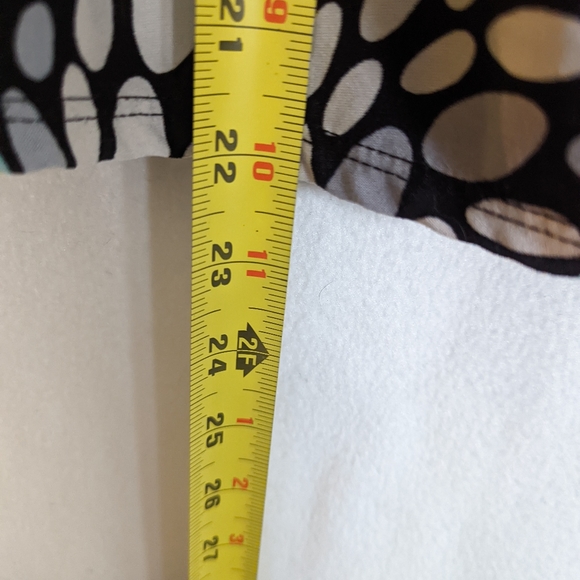 Ladies top - Picture 3 of 3